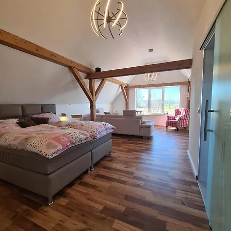 Ostseenahes Mit 3 Schlafzimmern Und Grossem Naturgarten Auf 6000 Qm