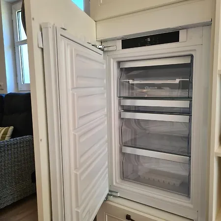 Ostseenahes Mit 3 Schlafzimmern Und Grossem Naturgarten Auf 6000 Qm בית נופש *