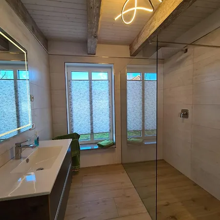 Ostseenahes Mit 3 Schlafzimmern Und Grossem Naturgarten Auf 6000 Qm * Jakobsdorf