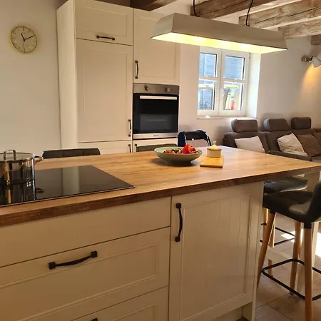 Ostseenahes Mit 3 Schlafzimmern Und Grossem Naturgarten Auf 6000 Qm *